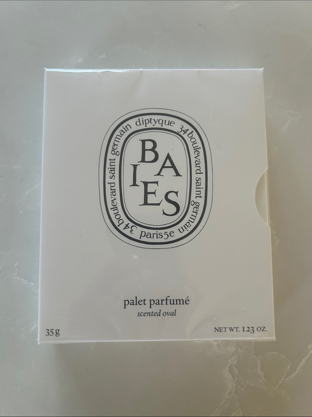 Diptyque Baies Scented Perfume Oval